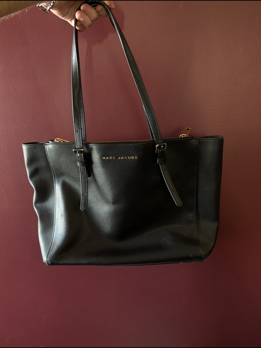 Marc Jacobs Black Leather Commuter Shoulder Bag Handbag with Gold Hardware w COA